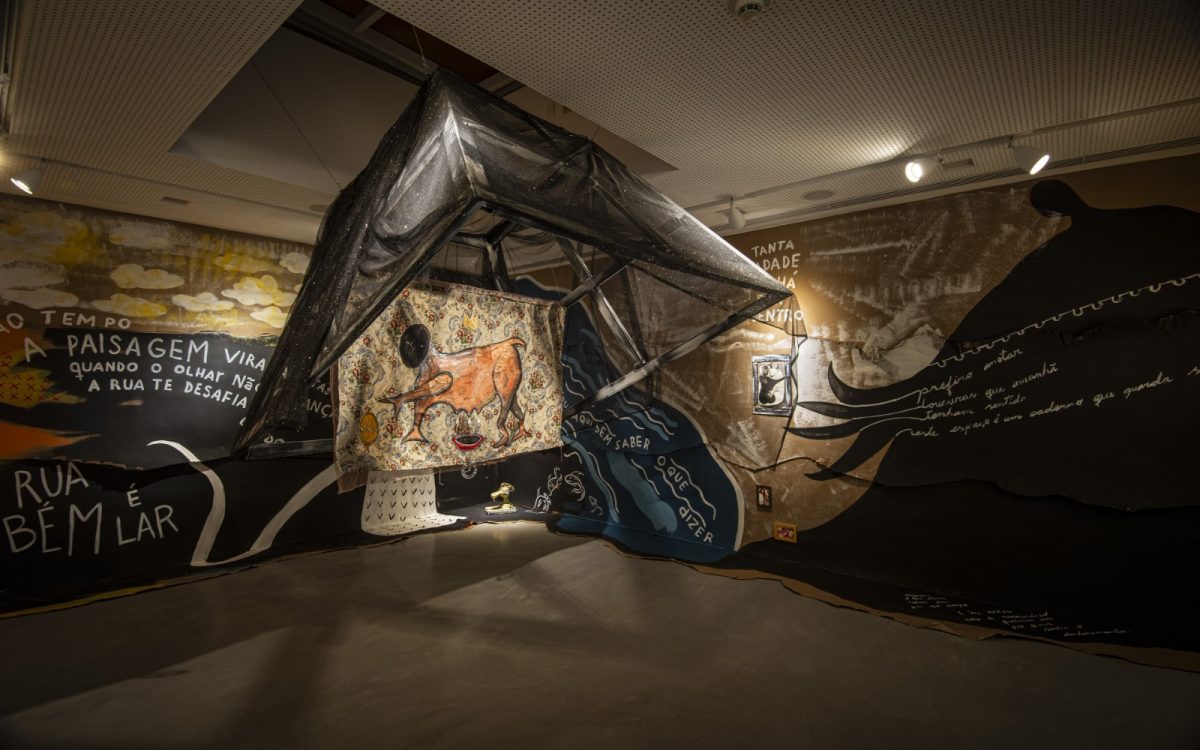 Discussion on the book ‘Desbordar el cauce. Diálogos con artistas contemporáneas’ (Overflowing the Riverbed: Dialogues with Contemporary Artists)